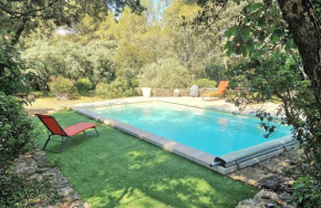 Mas Provençal avec piscine.